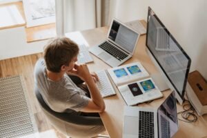 Read more about the article The Truth About Energy. Why Multitasking Drains You and How to Recharge Naturally